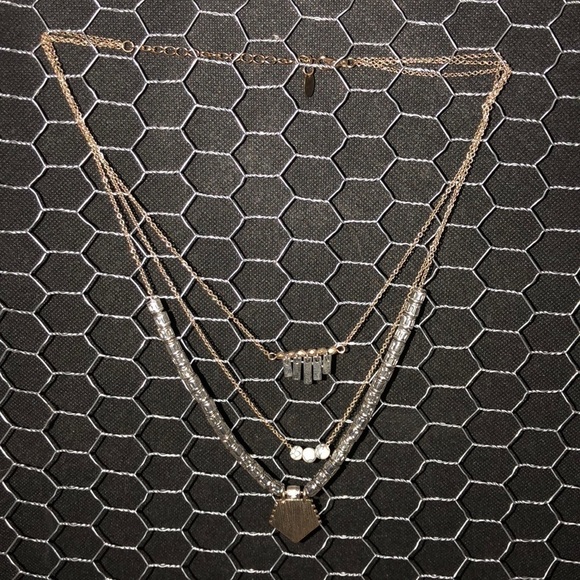 Icing Necklace - Picture 2 of 3